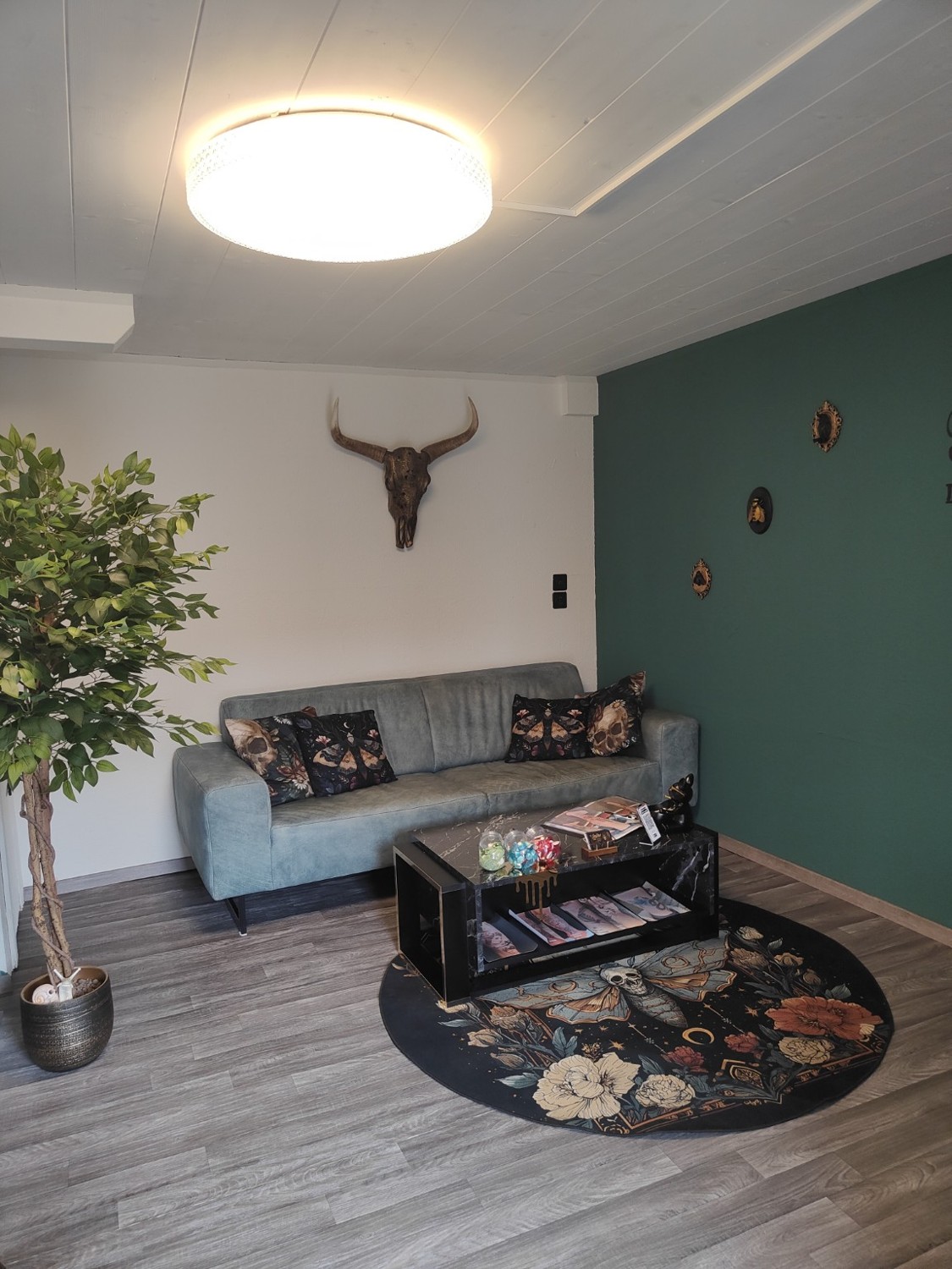 Sitzbereich im Tattoo-Studio